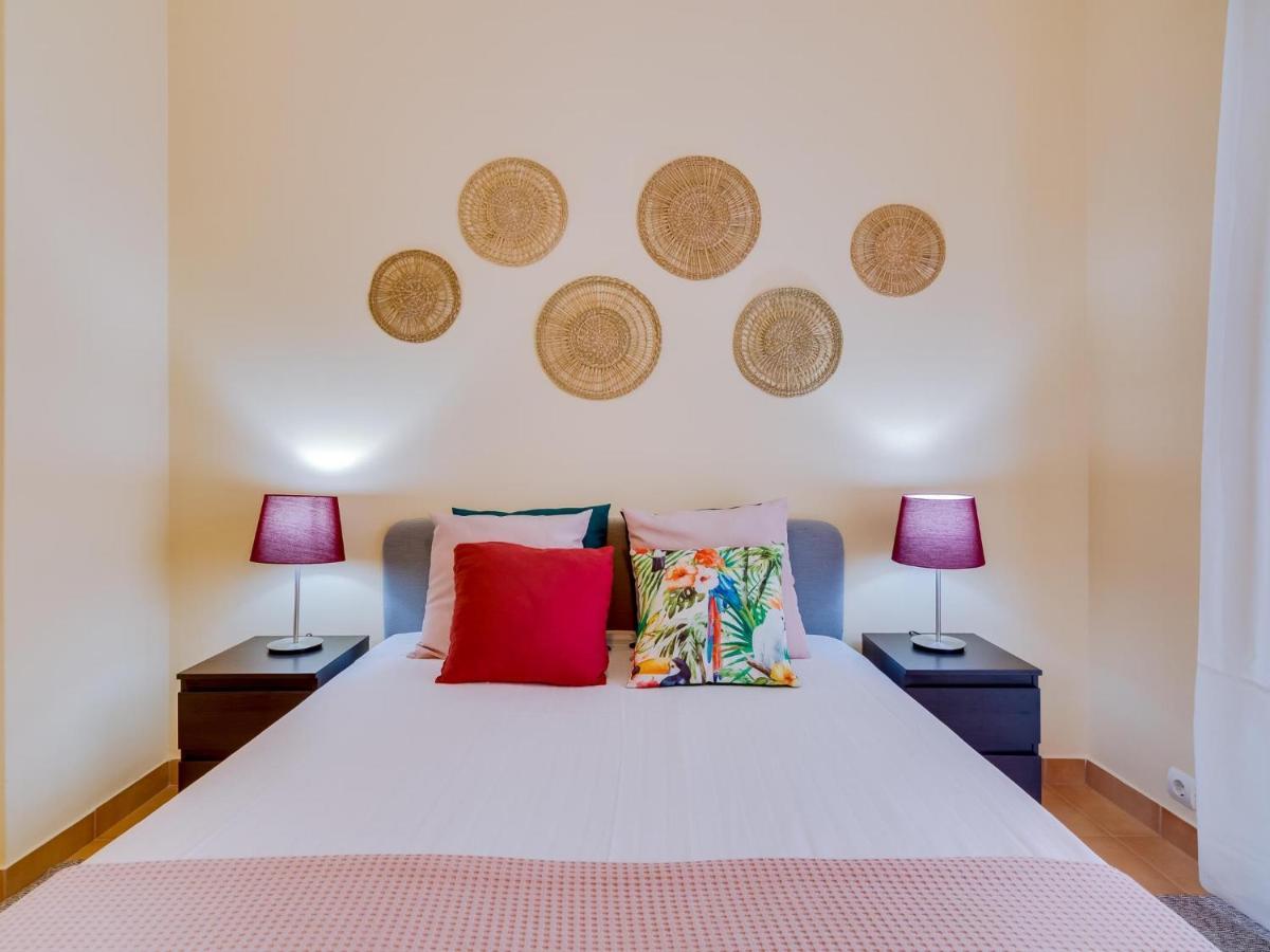 Al - Beachside Hideaway Quarteira Bagian luar foto