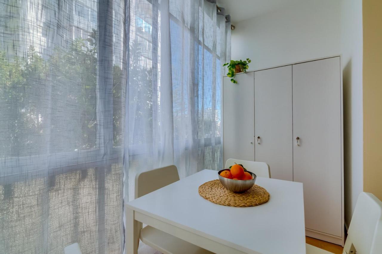 Al - Beachside Hideaway Quarteira Bagian luar foto